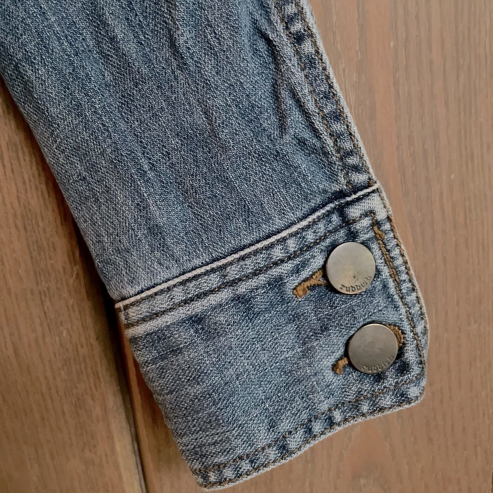 Cropped Denim Jacket - Picture 3 of 4